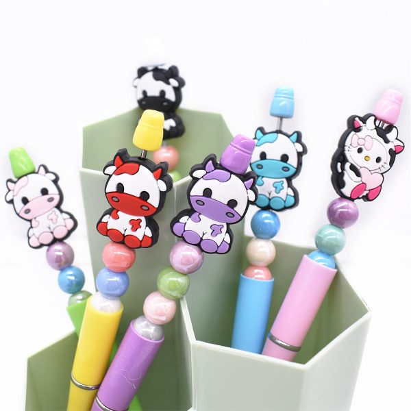 Wholesale Random 100pcs Cartoon Colored Cow PVC Soft Rubber Beads Hot on Sale