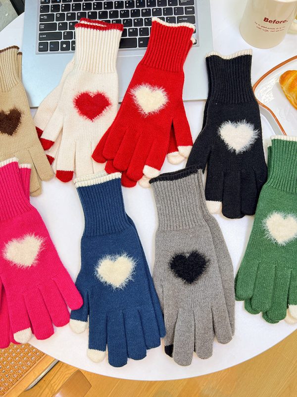 Wholesale Christmas Plush Love Knitted Gloves For Sale