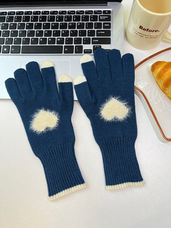 Wholesale Christmas Plush Love Knitted Gloves For Sale